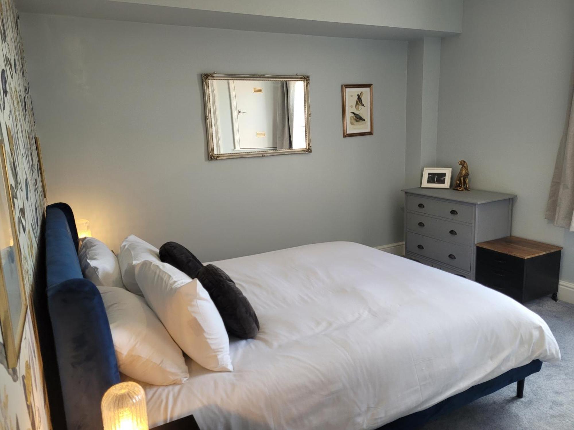 Grove Place - 2 Bedroom *